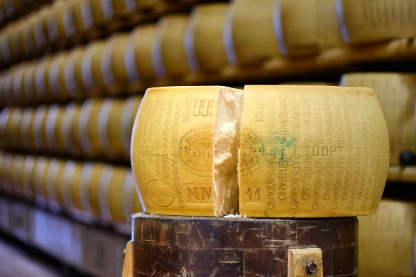 Ordine personalizzato di PARMIGIANO REGGIANO D.O.P.